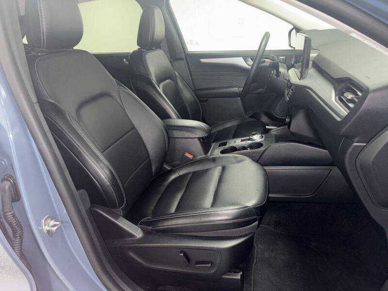 2025 Ford Escape Platinum