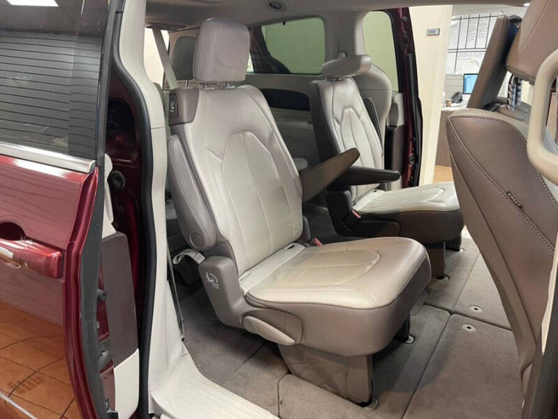 2018 Chrysler Pacifica Touring L Plus