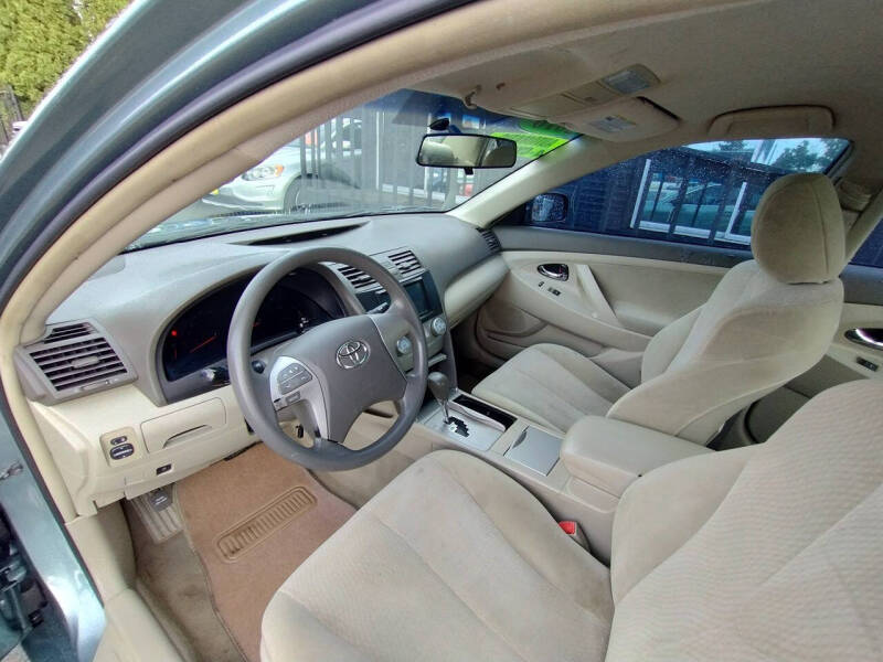 2010 Toyota Camry LE