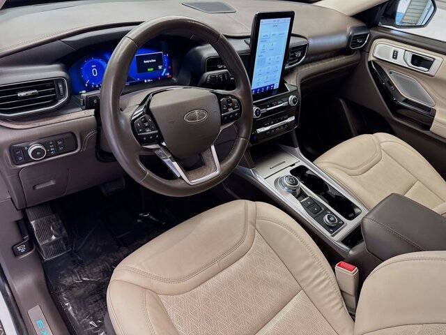 2022 Ford Explorer Hybrid Platinum
