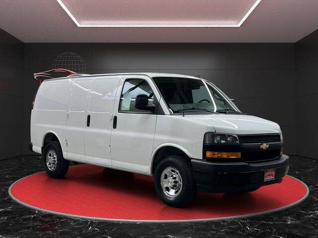 2022 Chevrolet Express 2500