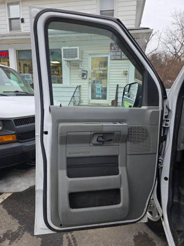 2014 Ford E-Series E-150