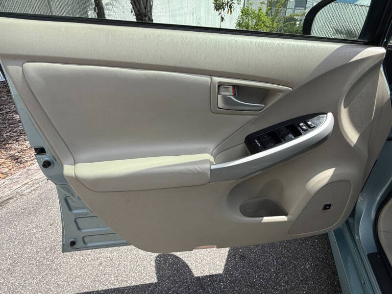 2013 Toyota Prius Four