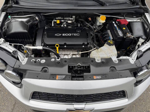 2013 Chevrolet Sonic LS Auto
