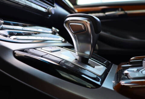 2017 Genesis G90