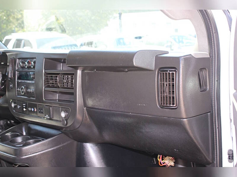 2019 Chevrolet Express 2500