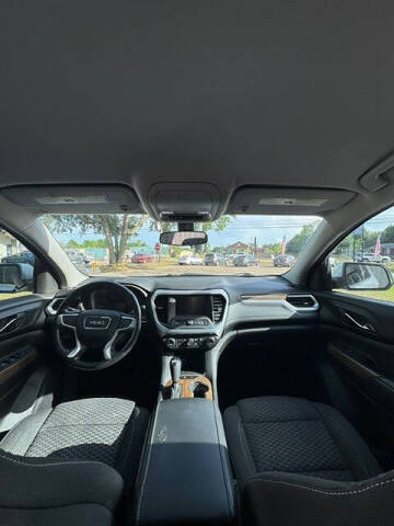 2017 GMC Acadia SLE-1