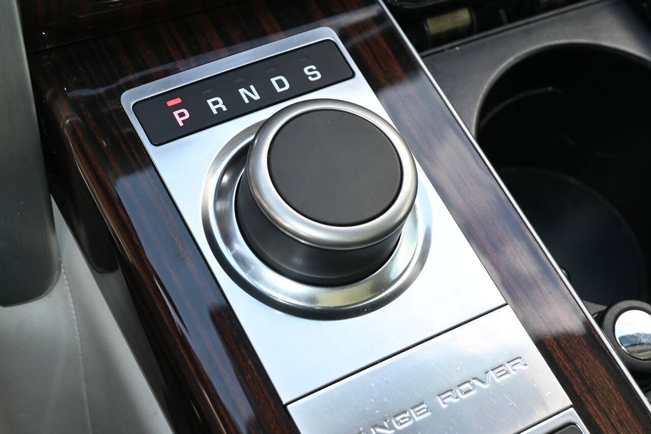 2016 Land Rover Range Rover 30
