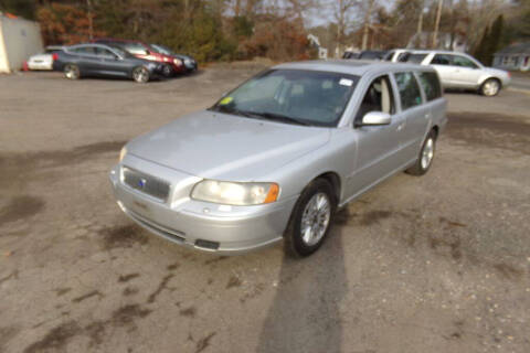 2005 Volvo V70 for sale at 1st Priority Autos in Middleborough MA