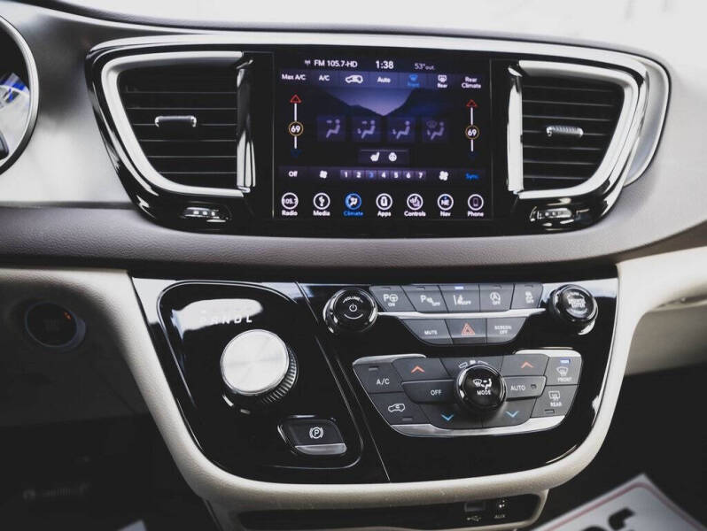 2019 Chrysler Pacifica Touring L