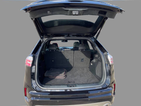 2020 Ford Edge Titanium