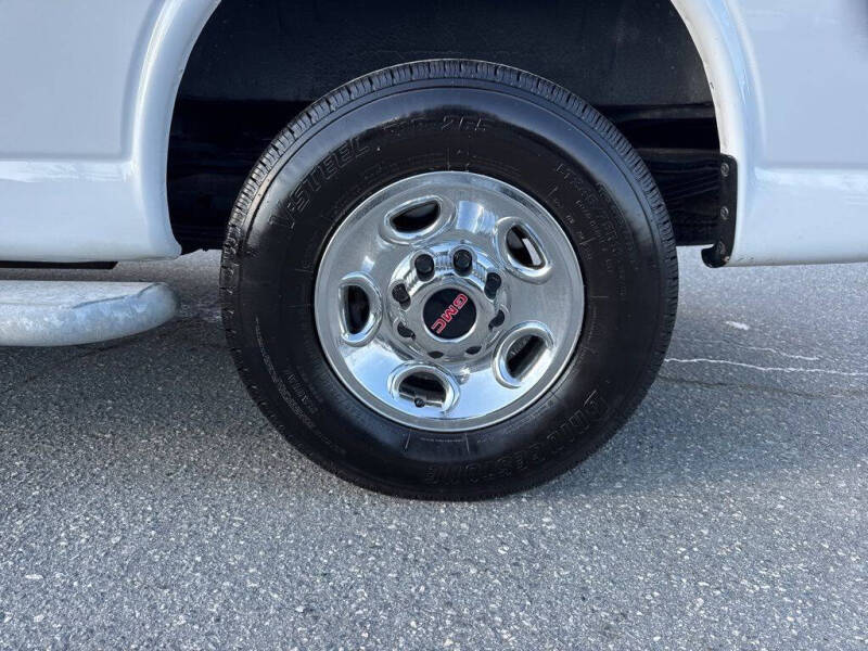 2023 GMC Savana 2500