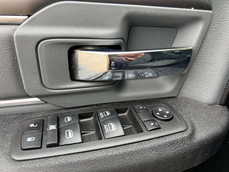 2021 RAM 1500 Classic SLT