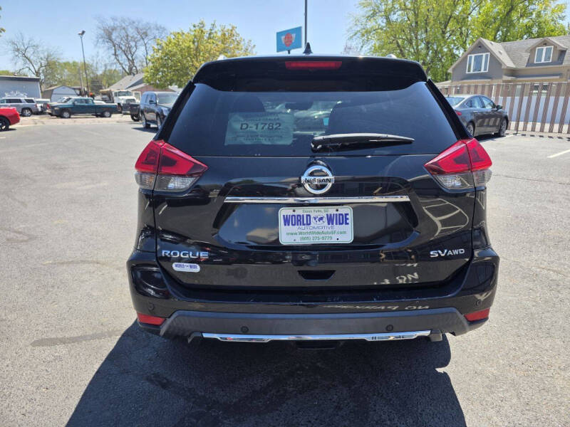 2020 Nissan Rogue SV