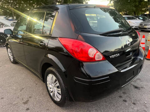 2011 Nissan Versa 1.8 S