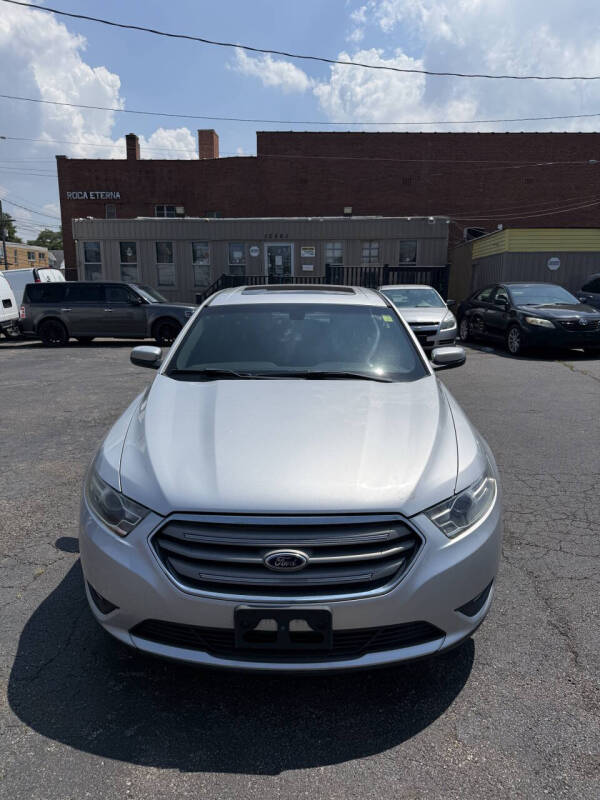 2014 Ford Taurus SEL