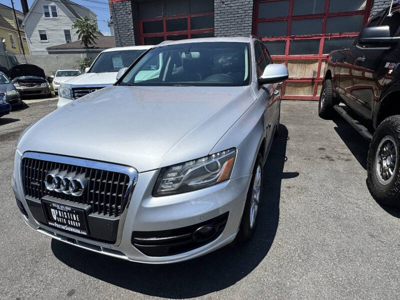 2011 Audi Q5 2.0T quattro Premium Plus