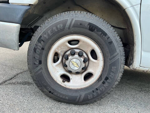 2011 Chevrolet Express LT 2500