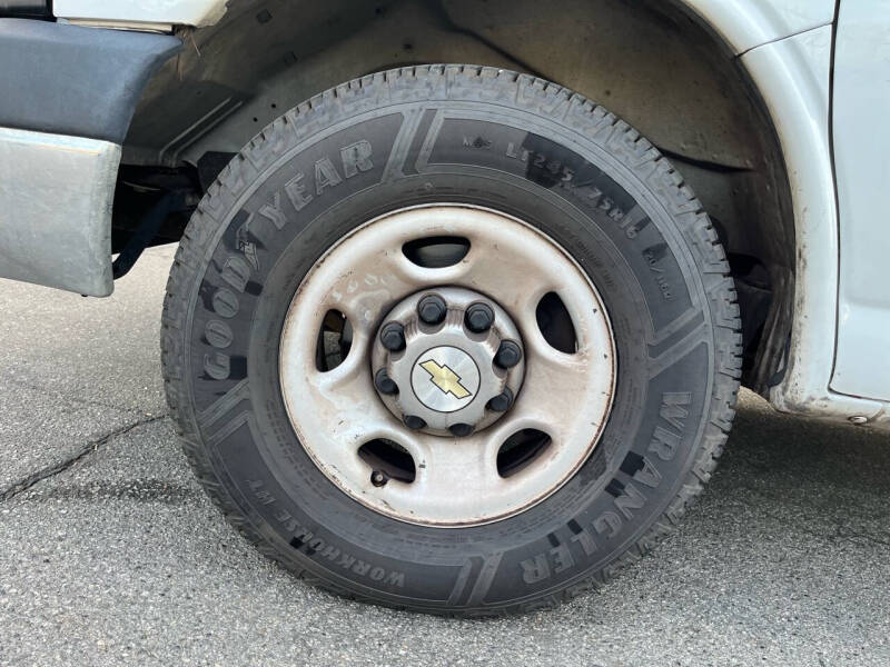 2011 Chevrolet Express LT 2500