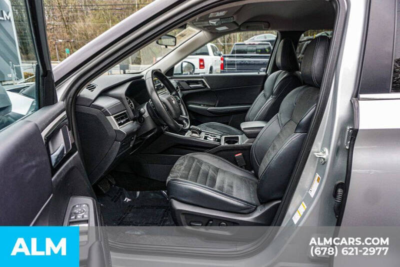 2024 Mitsubishi Outlander SE