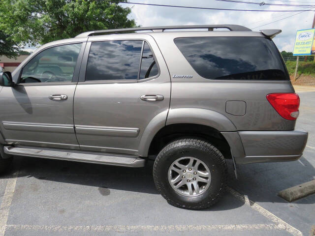 2007 Toyota Sequoia for sale at Colbert's Auto Outlet in Hickory, NC