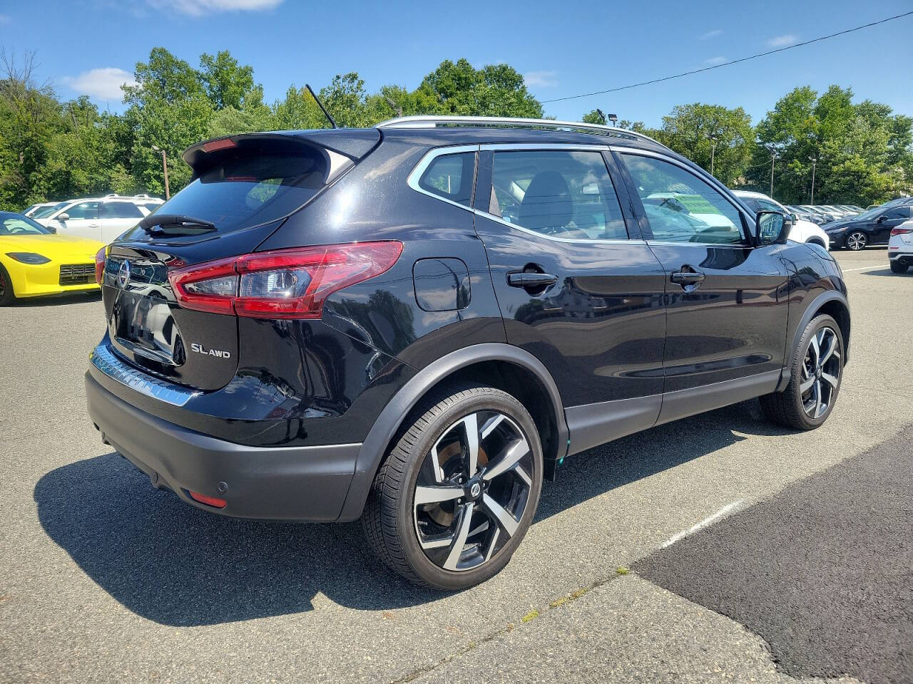 2022 Nissan Rogue Sport for sale at HILLTOP NISSAN in East Hanover, NJ