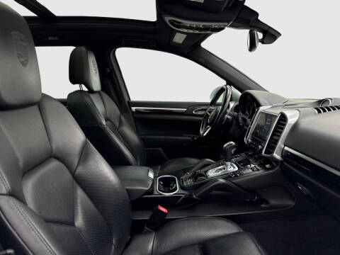 2018 Porsche Cayenne Platinum Edition