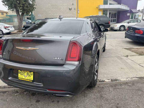 2016 Chrysler 300