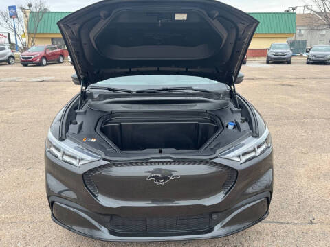 2022 Ford Mustang Mach-E Select