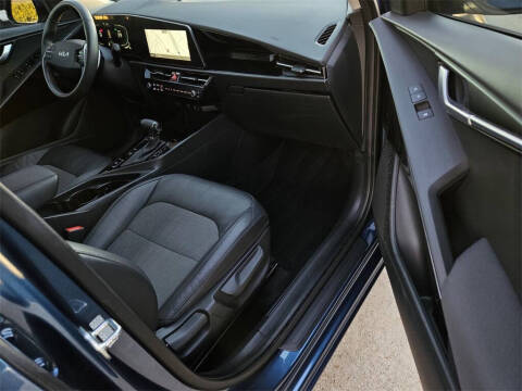 2023 Kia Niro EX Touring