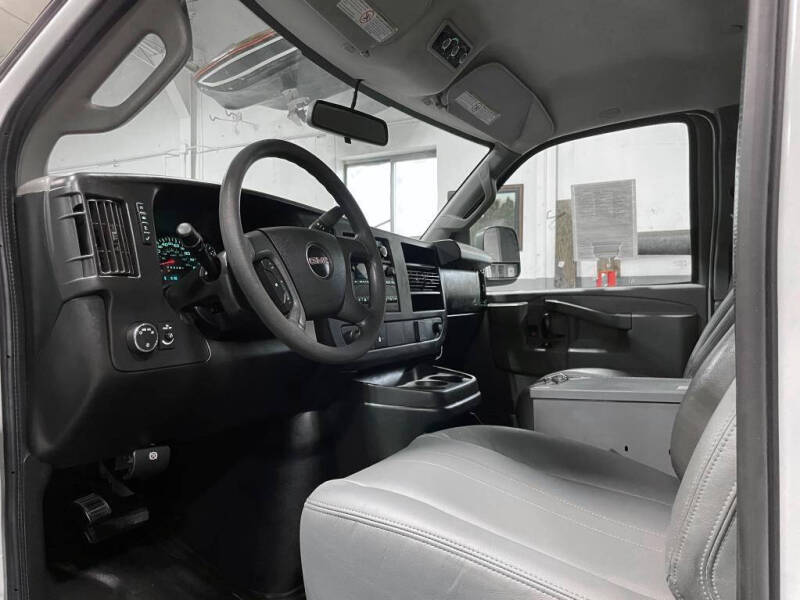 2017 GMC Savana 3500