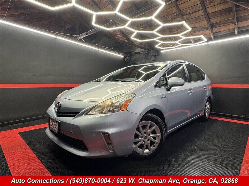 2013 Toyota Prius v Three