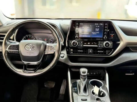 2020 Toyota Highlander XLE