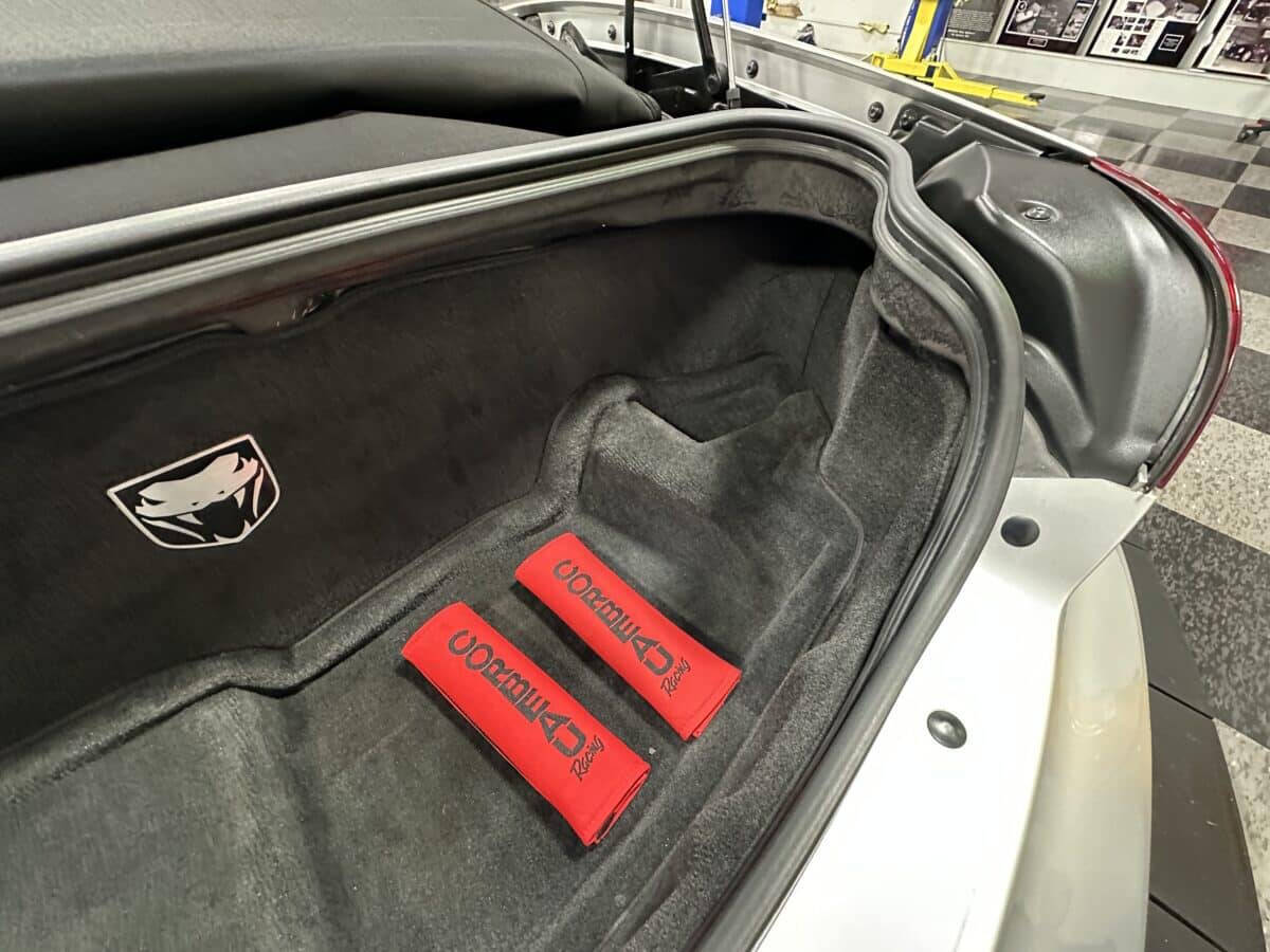 2005 Dodge Viper 33