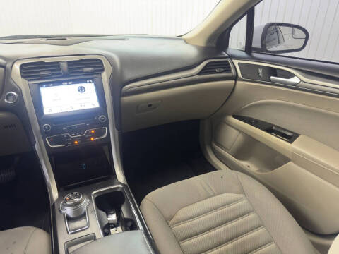 2017 Ford Fusion Hybrid SE