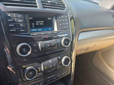 2017 Ford Explorer