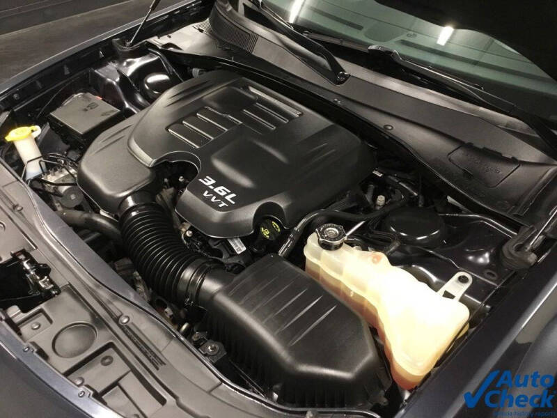 2017 Chrysler 300 C