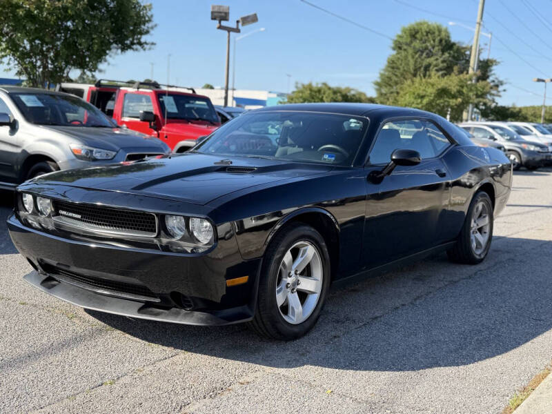 2011 Dodge Challenger SE