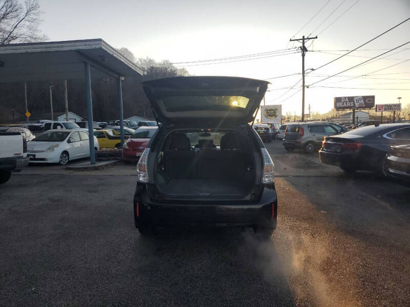 2012 Toyota Prius v Three