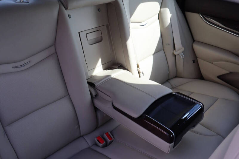 2014 Cadillac XTS Luxury Collection