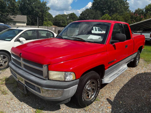 1998 Dodge Ram Pickup 1500 for sale at Sartins Auto Sales in Dyersburg TN