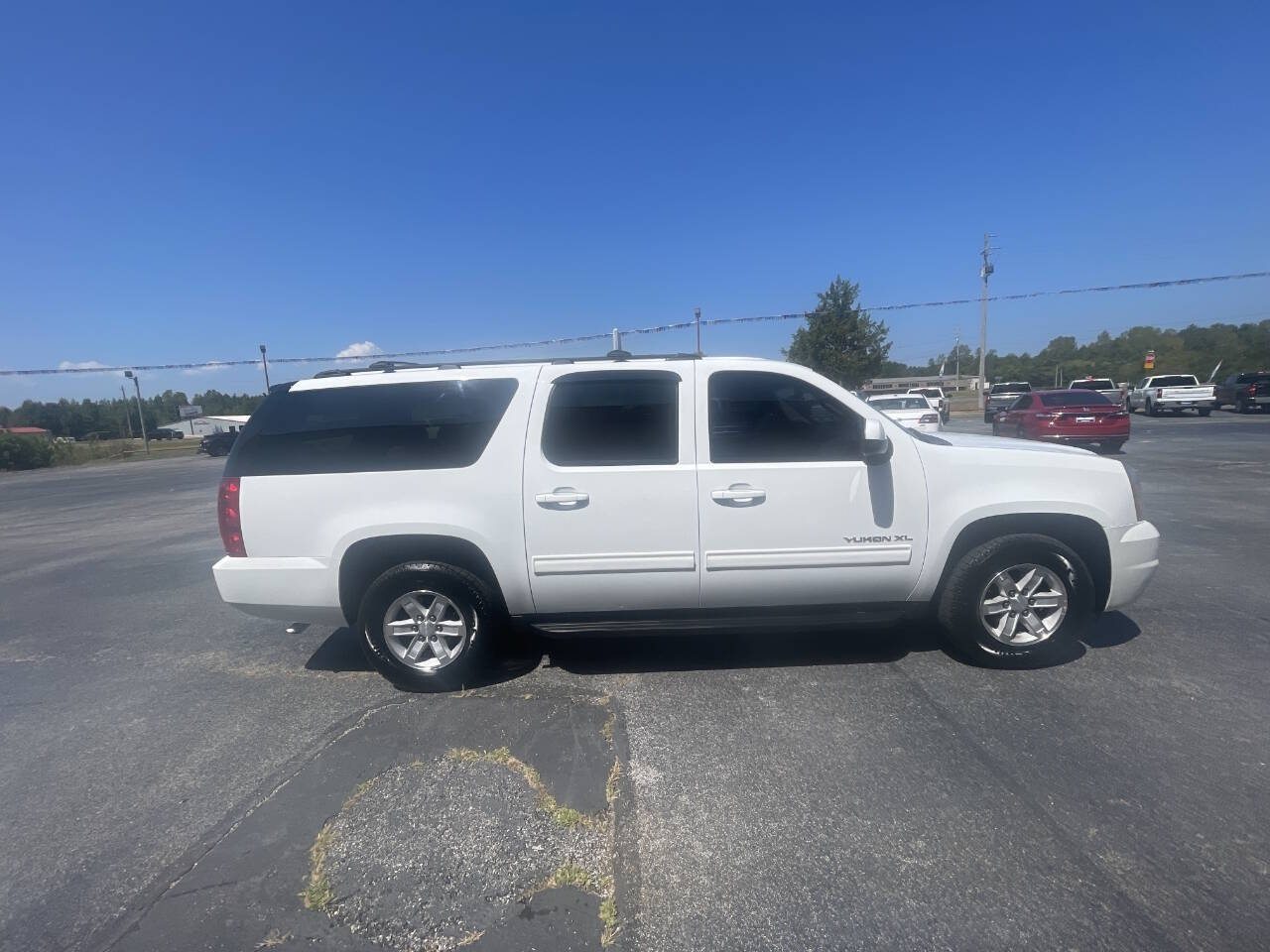 2013 GMC Yukon XL for sale at King Kars in Corinth, MS