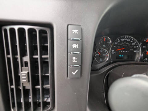 2025 Chevrolet Express 3500