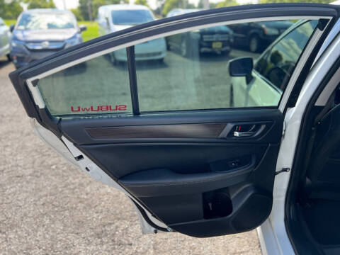 2017 Subaru Legacy 3.6R Limited