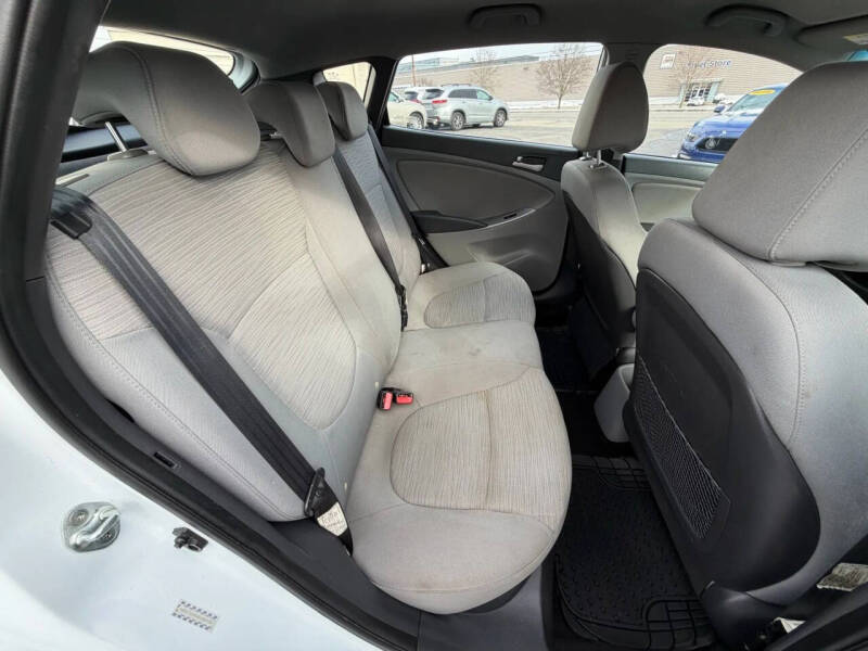 2016 Hyundai Accent SE