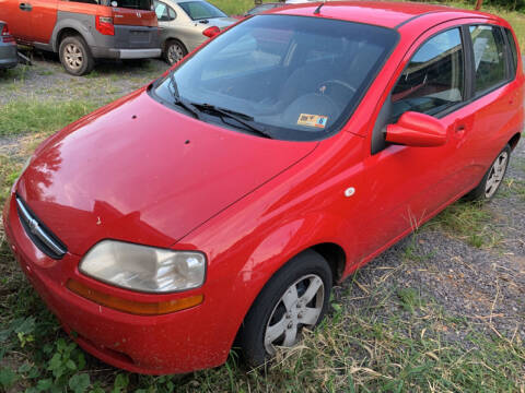 2007 Chevrolet Aveo for sale at BSA Pre-Owned Autos LLC in Hinton WV