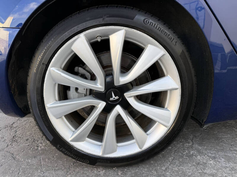 2019 Tesla Model 3 Standard Range Plus