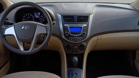 2012 Hyundai Accent GLS