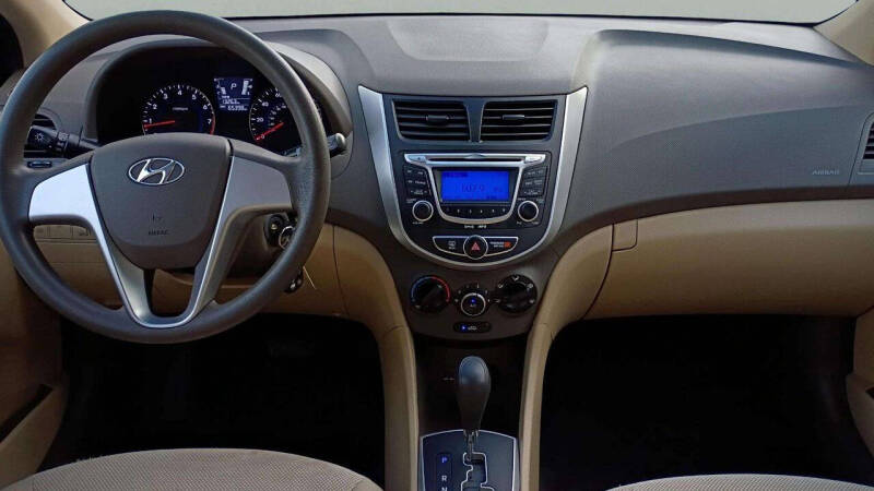 2012 Hyundai Accent GLS