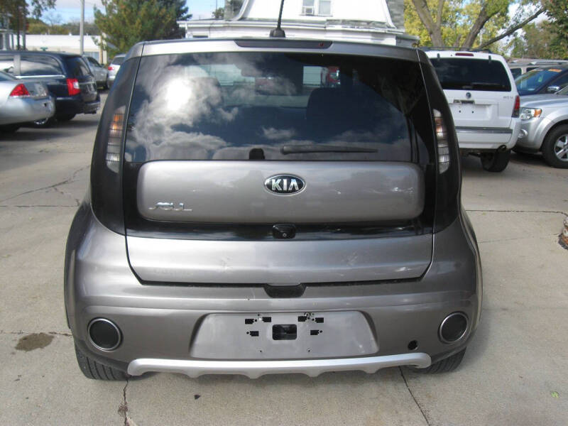 2018 Kia Soul +
